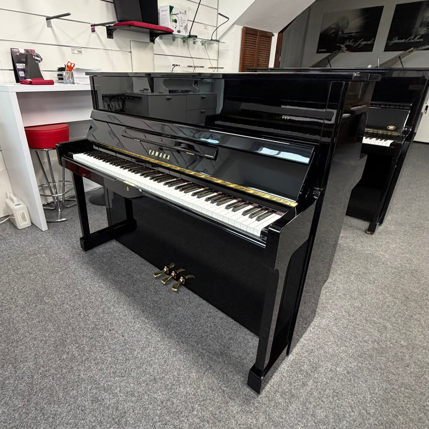 Yamaha Klavier SU 118 C schwarz poliert Occasion Bj. 1991 sehr guter Zustand (gebraucht) - Musik-Ebert Gmbh