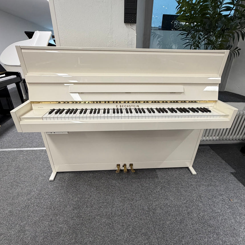 C. Bechstein Klavier A 2 Occasion – weiß poliert, mit Vario-System, Bj. 2019, neuwertig (gebraucht)