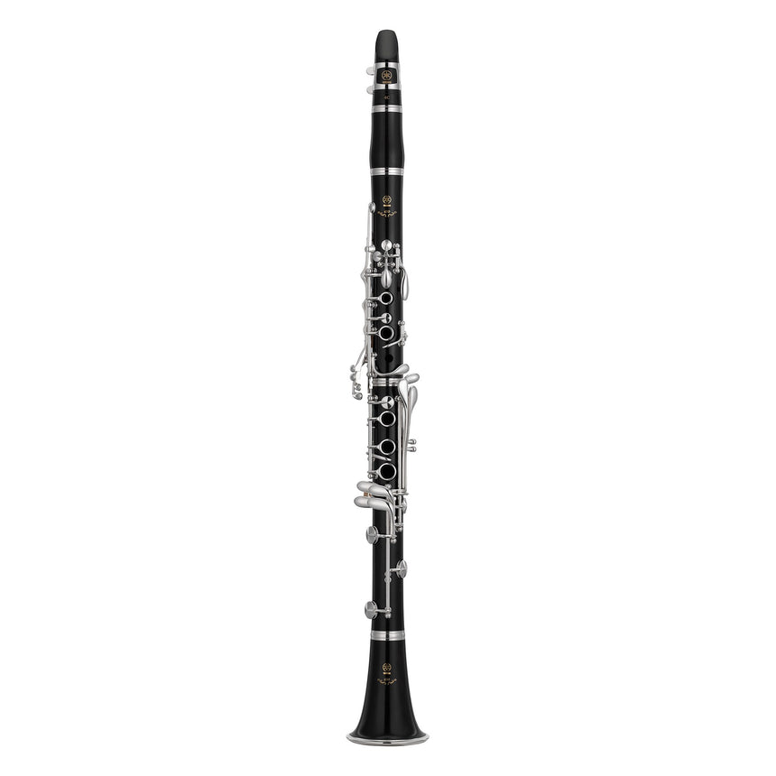 Yamaha YCL-650 B-flat clarinet in grenadilla wood with silver-plated keys – straight full front view.