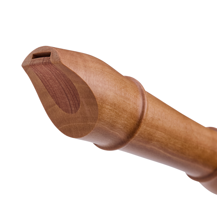 Moeck Rondo 2202 soprano recorder in natural pearwood – mouthpiece and voicing-window detail