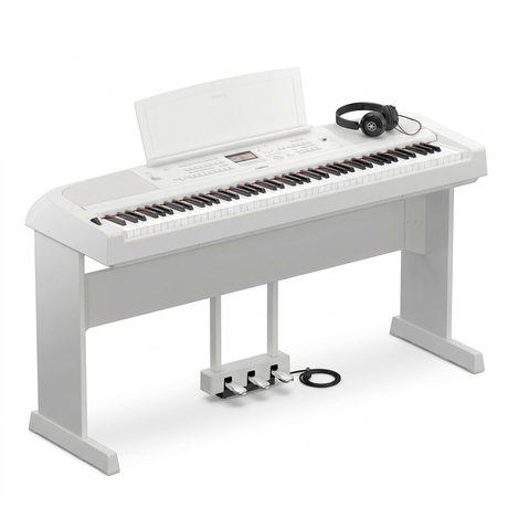 Yamaha DGX-670 Weiß Bundle mit Ständer, Pedalen und Kopfhörer – bundle-hero