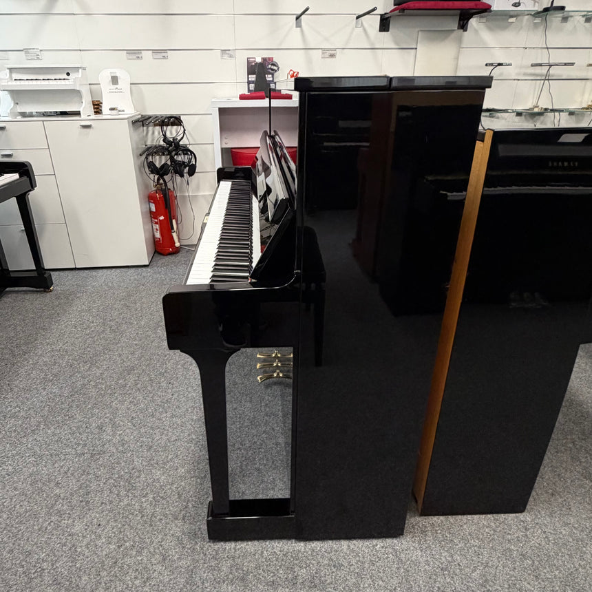 Yamaha Klavier SU 118 C schwarz poliert Occasion Bj. 1991 sehr guter Zustand (gebraucht) - Musik-Ebert Gmbh