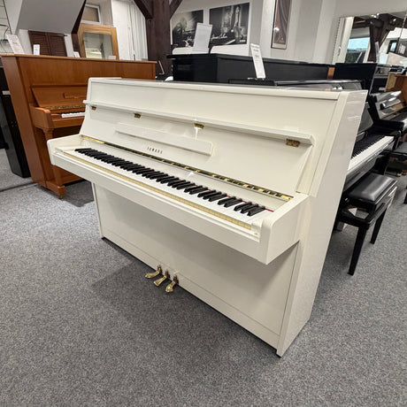 Yamaha Klavier M1J weiß poliert Occasion Bj. 1983 perfekter Zustand, made in Japan (gebraucht) - Musik-Ebert Gmbh