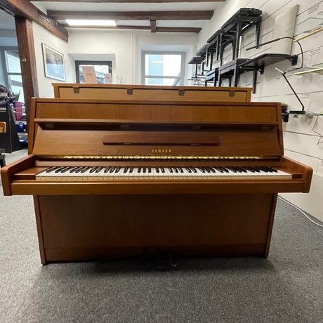 Yamaha Klavier M5J Nussbaum Bj. 1986 Original made in Japan (gebraucht) - Musik-Ebert Gmbh