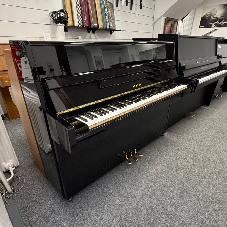 Yamaha Klavier P 2 Occasion – schwarz poliert, Bj. 1975, Made in Japan (gebraucht)