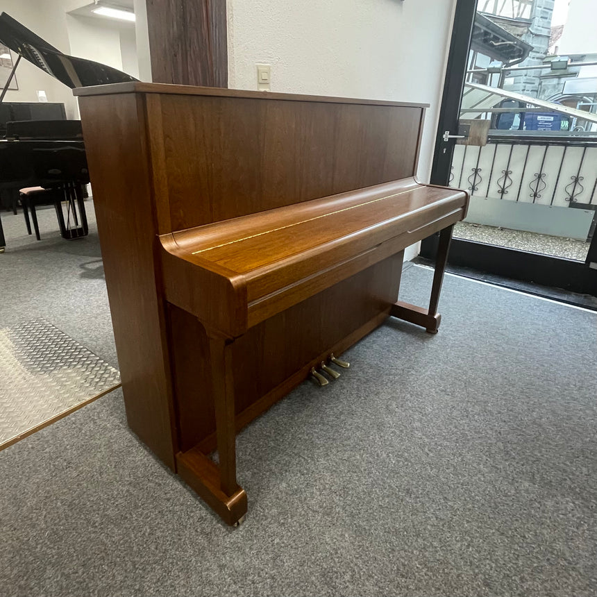YAMAHA - KEMBLE Klavier K 116 Nussbaum sat. Occasion Bj. 1992 sehr guter Zustand + Klavierbank (gebraucht) - Musik-Ebert Gmbh