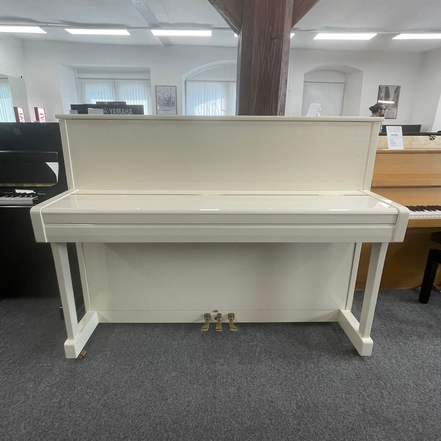 BECHSTEIN - Piano droit Zimmermann Z.2 blanc poli, d'occasion, année 2006, très bon état + banc de piano (d'occasion)