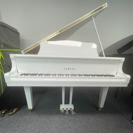 Yamaha GB1 K Flügel weiss poliert - Lackschaden vorne Kante - Sonderpreis (Flügel ist Nagelneu)