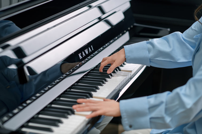 NOUVEAU Kawai Novus NV6 Hybrid Piano Noir Poli