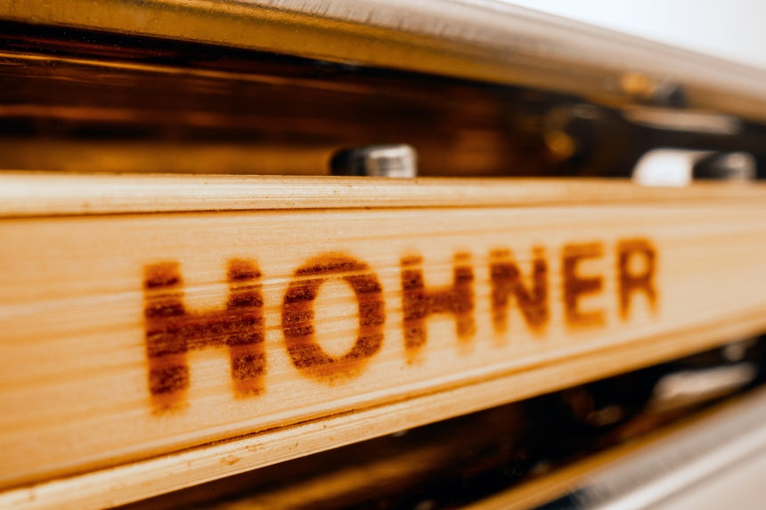 Hohner Marine Band Crossover harmonica, stainless steel and bamboo – bamboo comb and Hohner lettering detail