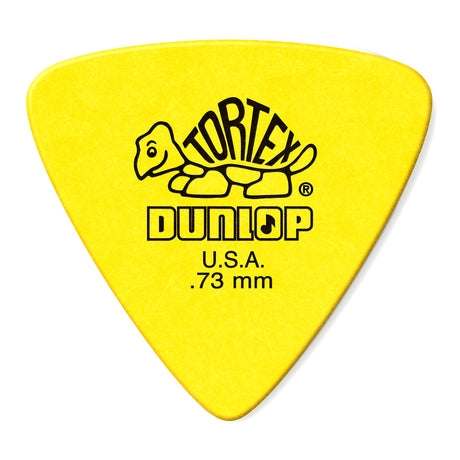Face avant d’un médiator jaune Dunlop Tortex Triangle de 0,73 mm du Player’s Pack