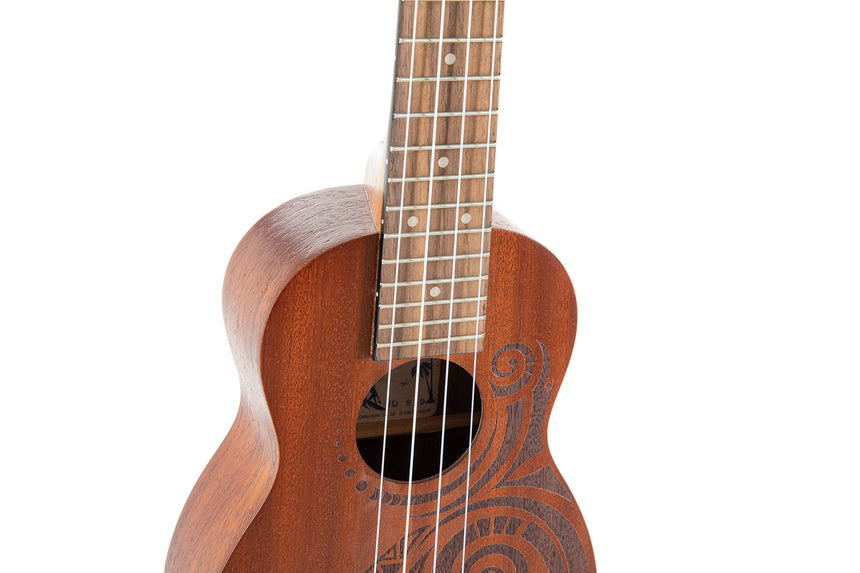 GEWA Manoa soprano ukulele Maori, natural sapele – engraving close-up