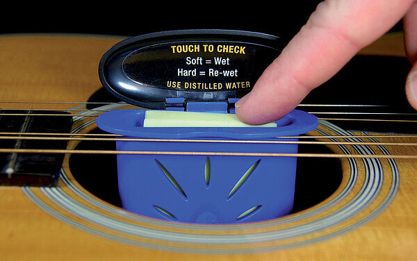 Nomad MN300 Acoustic Guitar Humidifier Luftfeuchtigkeitsregulierer - Musik-Ebert Gmbh